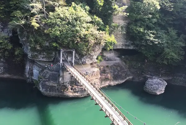 塔のへつり