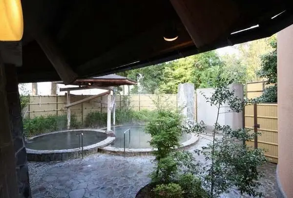 阿蘇白水温泉瑠璃