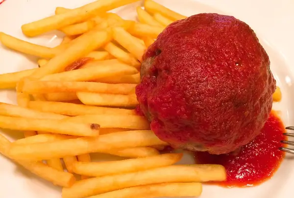 パリのワイン食堂