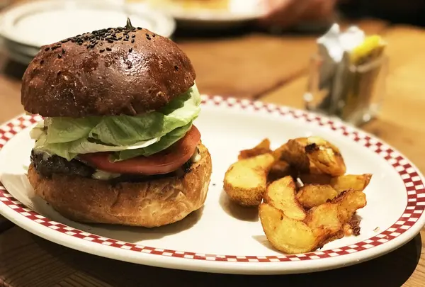 〔芝公園方面〕MUNCH'S BURGER SHACK