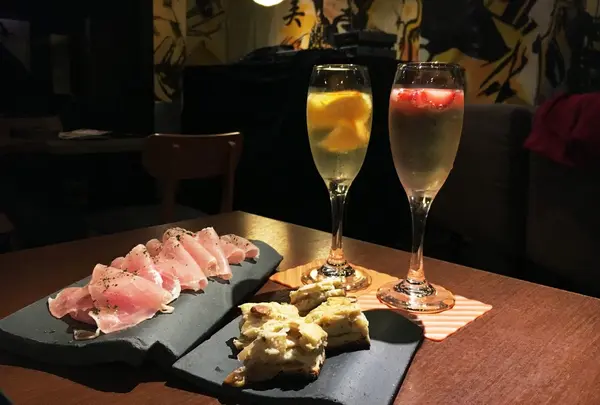 kawara CAFE & DINING 新宿本店