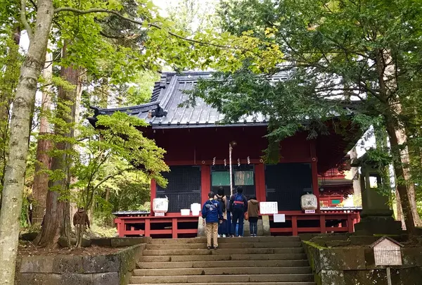 山内