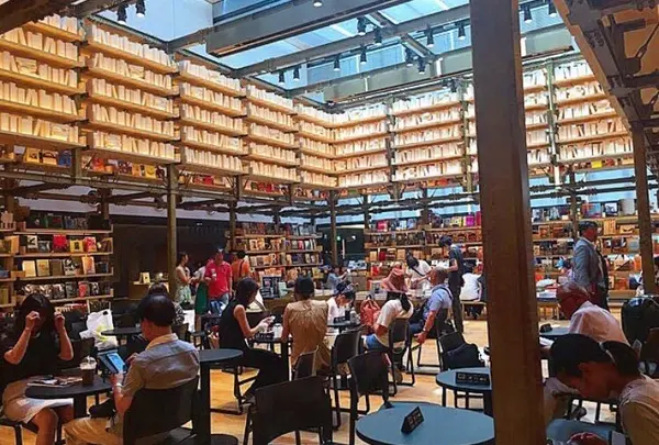 銀座 蔦屋書店
