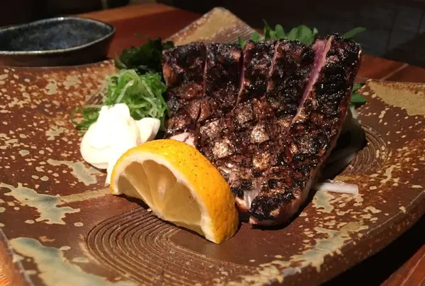 高知市居酒屋【居酒屋 大黒堂】・鰹のたたき・カツオの塩たたき