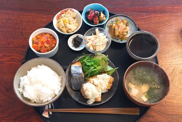 かもめ食堂