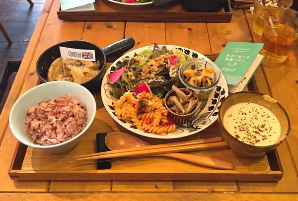 ユナイテッドカフェ （6＋E UNITED cafe）