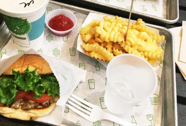 シェイクシャック 東京国際フォーラム店