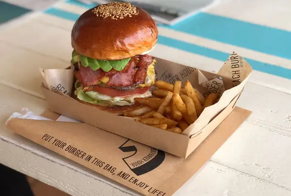 The BEACH BURGER HOUSE