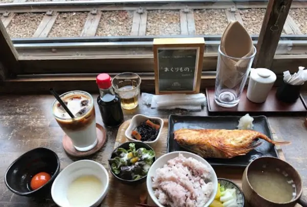 カフェ ヨリドコロ