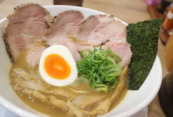 陽はまた昇る