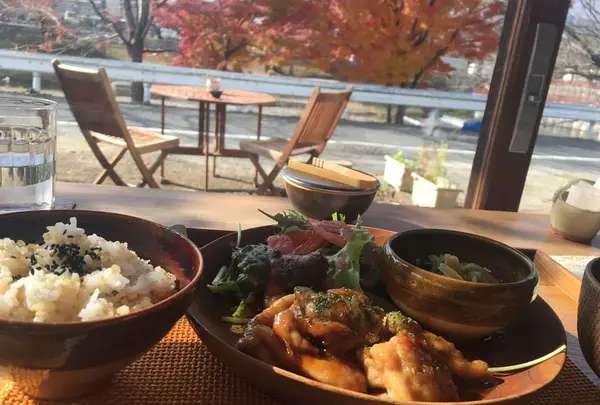 器とごはん 賀茂窯