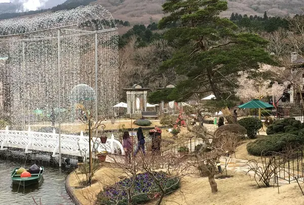 箱根ガラスの森美術館