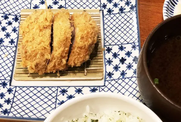 かつ吉 新丸ビル店