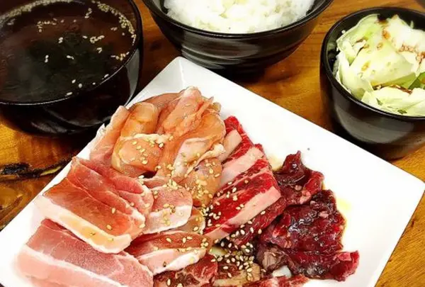 焼肉食堂 赤まる