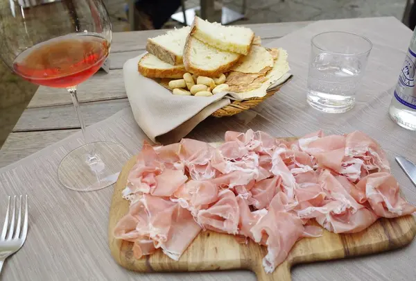 Pane Vino e San Daniele