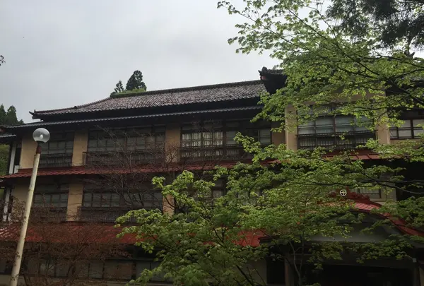 鉛温泉　藤三旅館