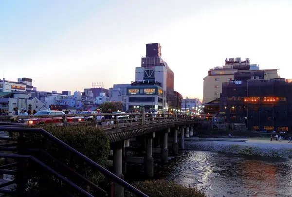 三条大橋