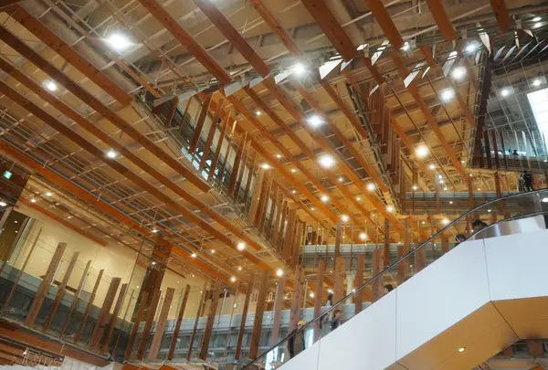 富山市ガラス美術館