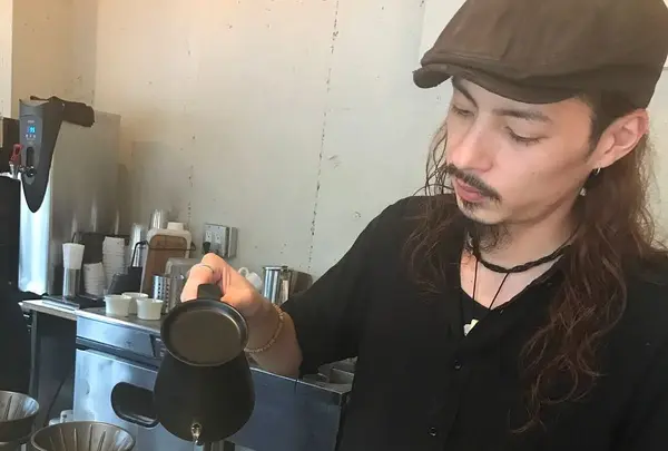 グリッチコーヒー&ロースターズ（GLITCH COFFEE&ROASTERS）