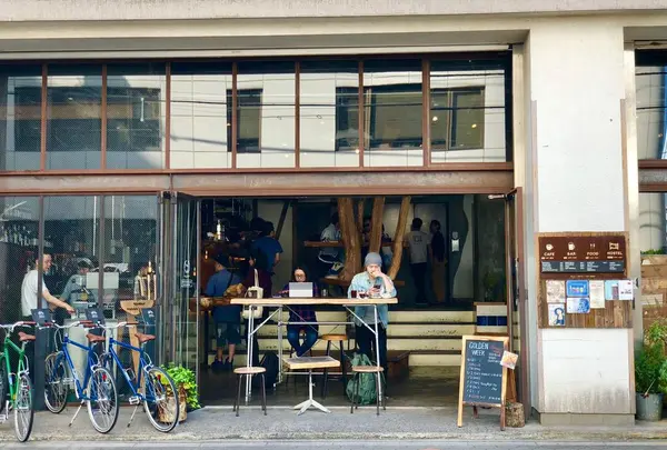 Nui. HOSTEL & BAR LOUNGE