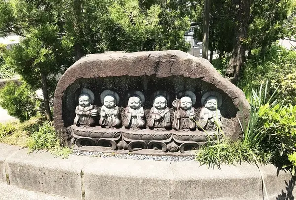 御誕生寺