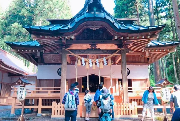 御岩神社