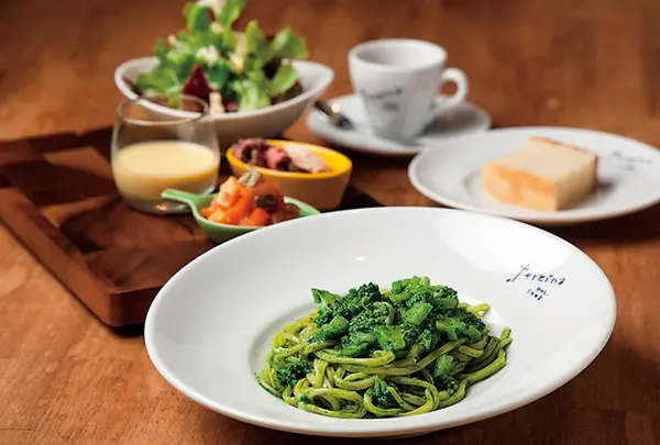 カフェ テルツィーナ