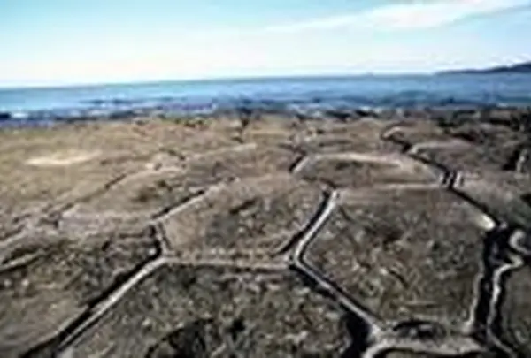 奥武島の畳石