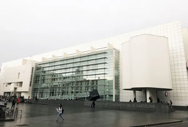 バルセロナ現代美術館