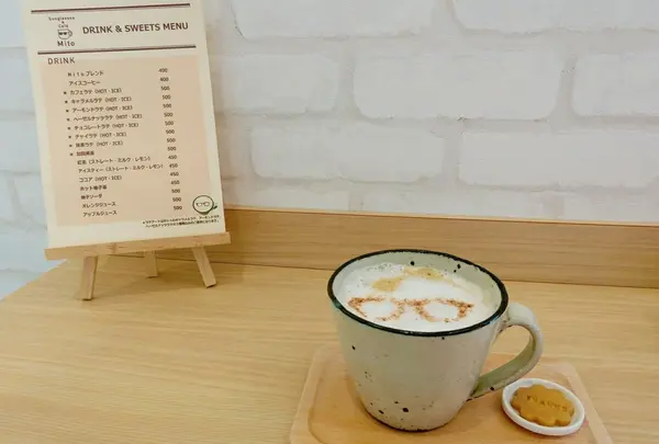 サングラスとカフェ mito