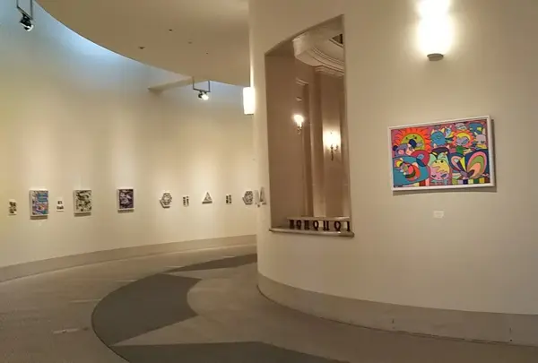 GALLERY21