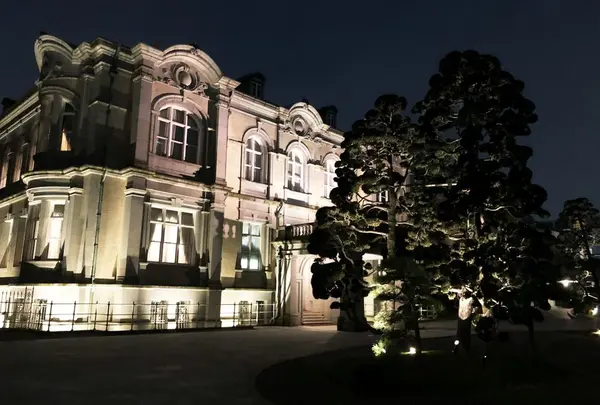 綱町三井倶楽部