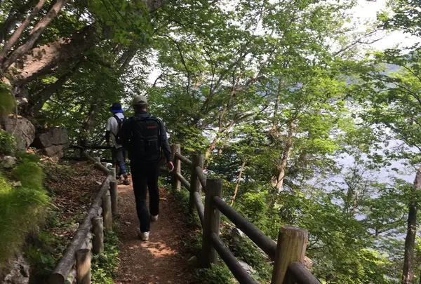 中禅寺湖湖畔遊歩道