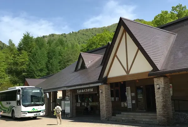 あかんだな駐車場 バスのりば
