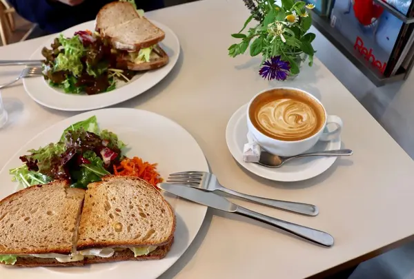 MARGARET HOWELL SHOP ＆ CAFE 吉祥寺