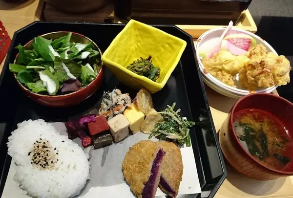 京 お野菜バル めい
