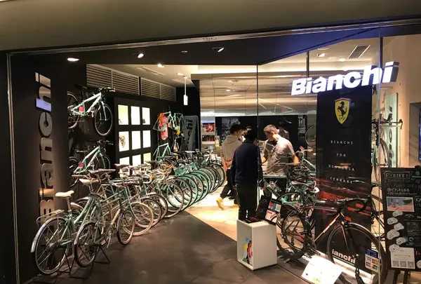 Bianchi Omotesando Hills  (ビアンキ表参道ヒルズ)