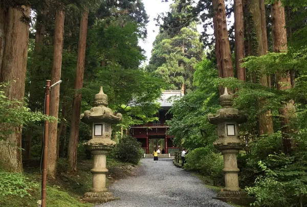 御岩神社