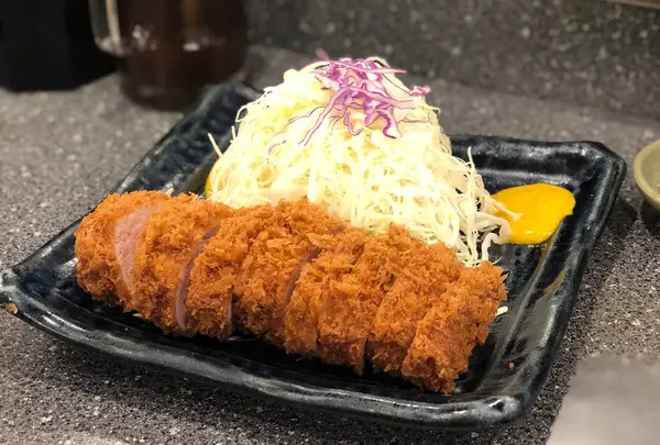 とんかつ大門 檍（あおき）
