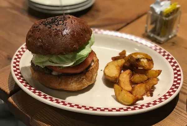マンチズ バーガー シャック（MUNCH'S BURGER SHACK）