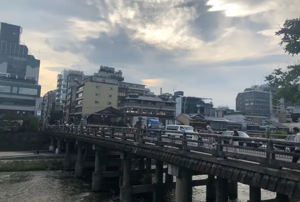 三条大橋