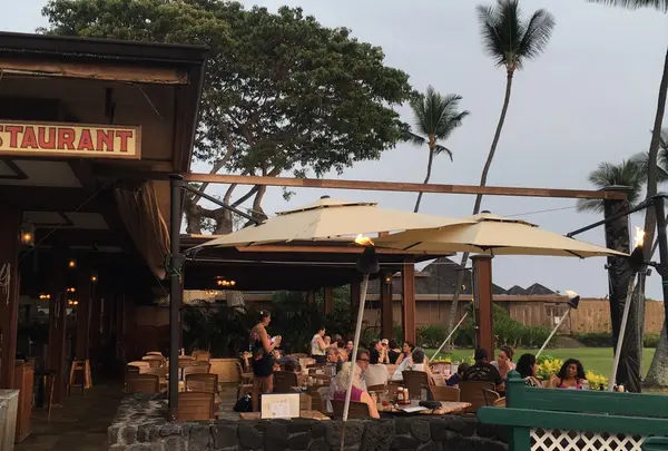 コナ イン レストラン