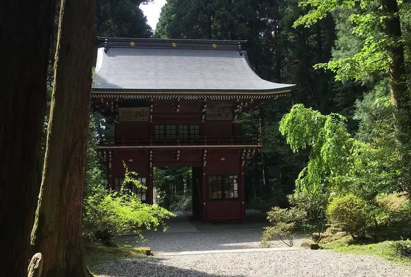 御岩神社