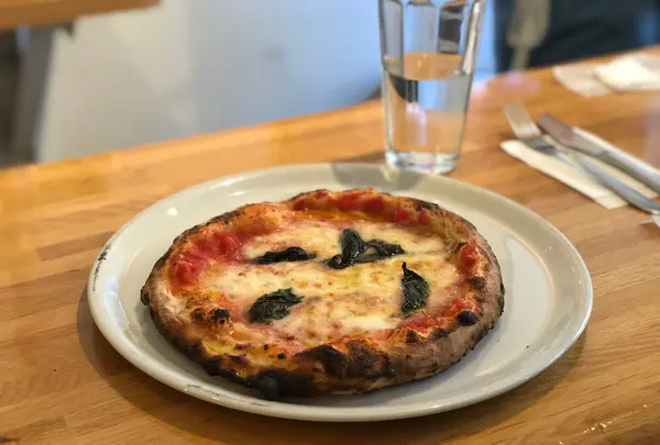 フレイズ フェイマス ピッツェリア（FREY's Famous Pizzeria）の写真・動画_image_407123