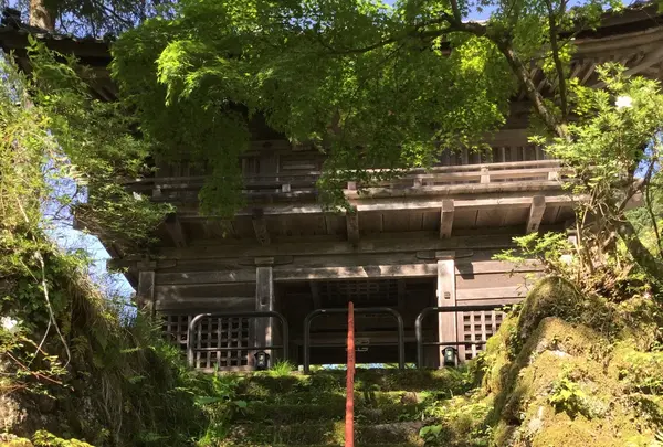 大岩山日石寺（大岩不動）