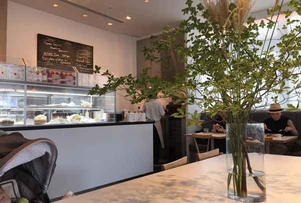 MARGARET HOWELL 二子玉川 SHOP ＆ CAFE
