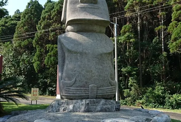 モアイ像