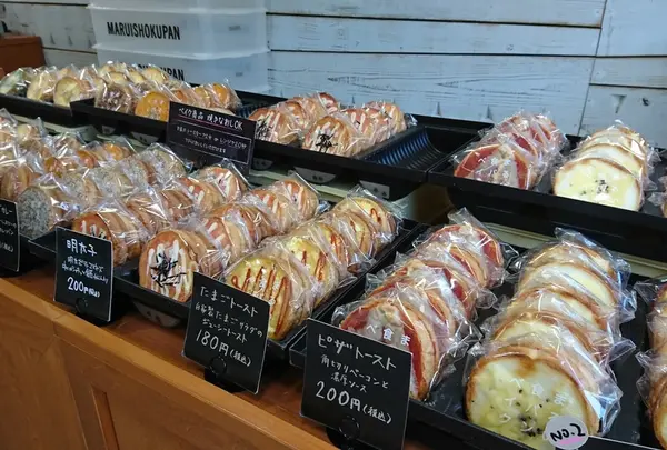 まるい食パン専門店 つるやパン