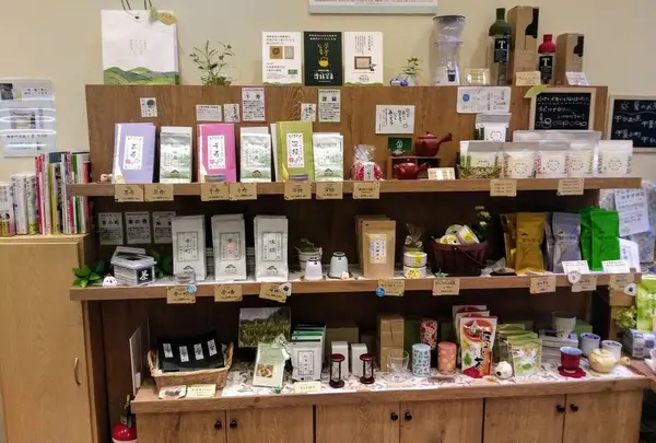 Ｃｈａ−ｃａｆｅ深緑茶房