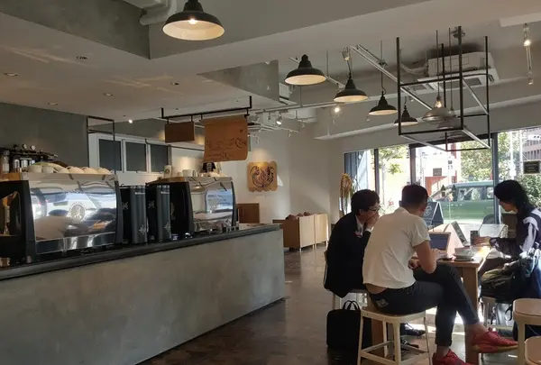 ストリーマーコーヒー カンパニー 茅場町店（STREAMER COFFEE COMPANY）